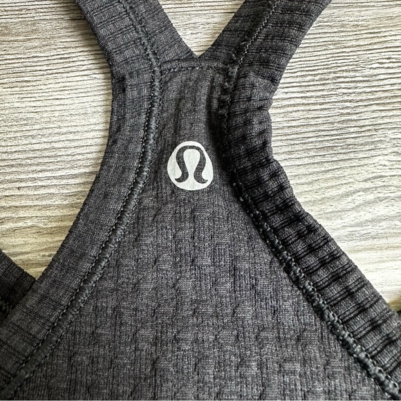 ❌SOLD❌ Lululemon Ebb To Street Tank Top Ribbed Heathered Black size 10 or medium - Picture 4 of 9